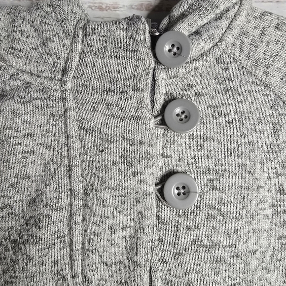 Legendary Whitetails Womens Gray Pullover Fleece Woth Pockets Size Small - Picture 5 of 6